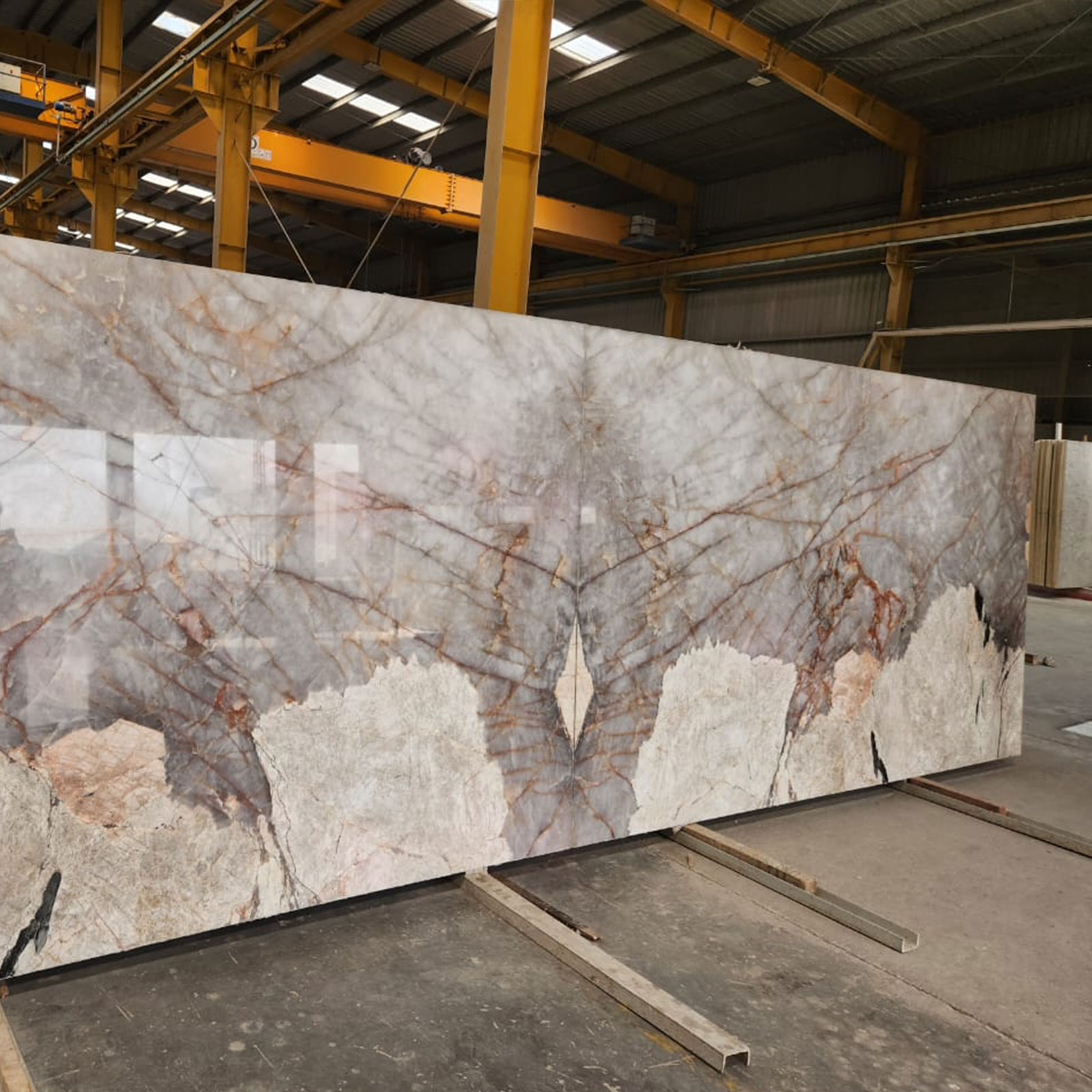 Cutter Granite Slabs from Leading Indian Granite Slab Exporter in India